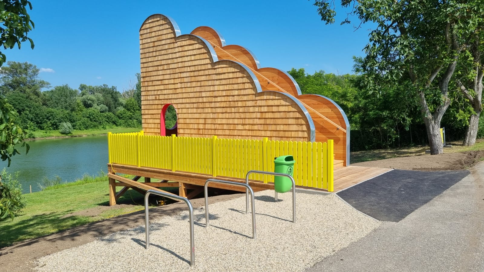 Raststation Radweg Iron-Curtain-Trail Pier 1/2 Badeteich Angern an der March