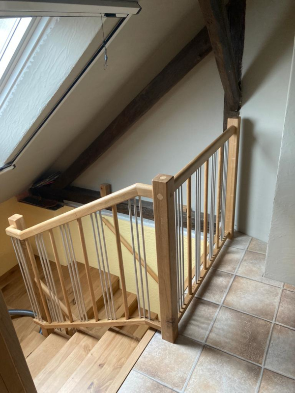 Betonstiegenverkleidung Eiche mit Geländer Holz-Edelstahl