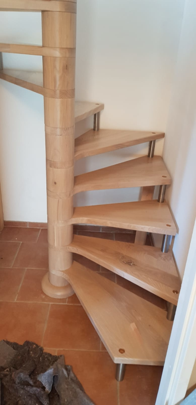 Wendeltreppe mit quadratischem Grundriss