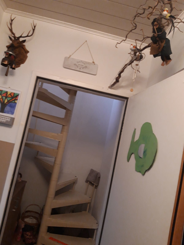 Wendeltreppe mit quadratischem Grundriss